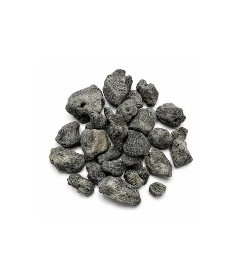 Trozos de copal negro para incienso